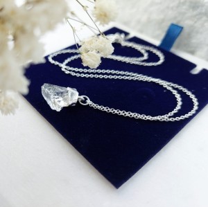 Surowy KRYSZTAŁ GÓRSKI, SREBRO Naszyjnik Amulet Ochronny